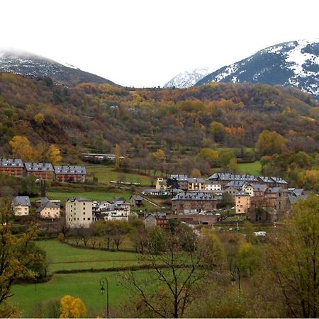 Un Rincon Especial En Vall De Boi Pla de l'Ermita Esterno foto